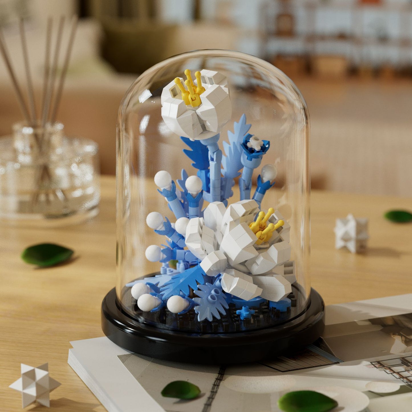 Wit/blauwe bloemen in mini stolp